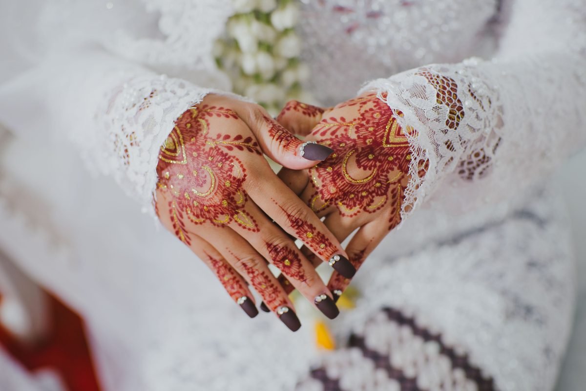 Henna & mehndi — a vetted, background-checked Genie pro